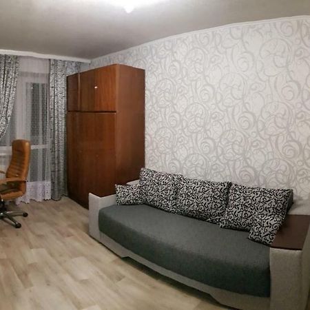 Сozy Appartment Near Metro Station "23 Avgusta" Carcóvia Exterior foto