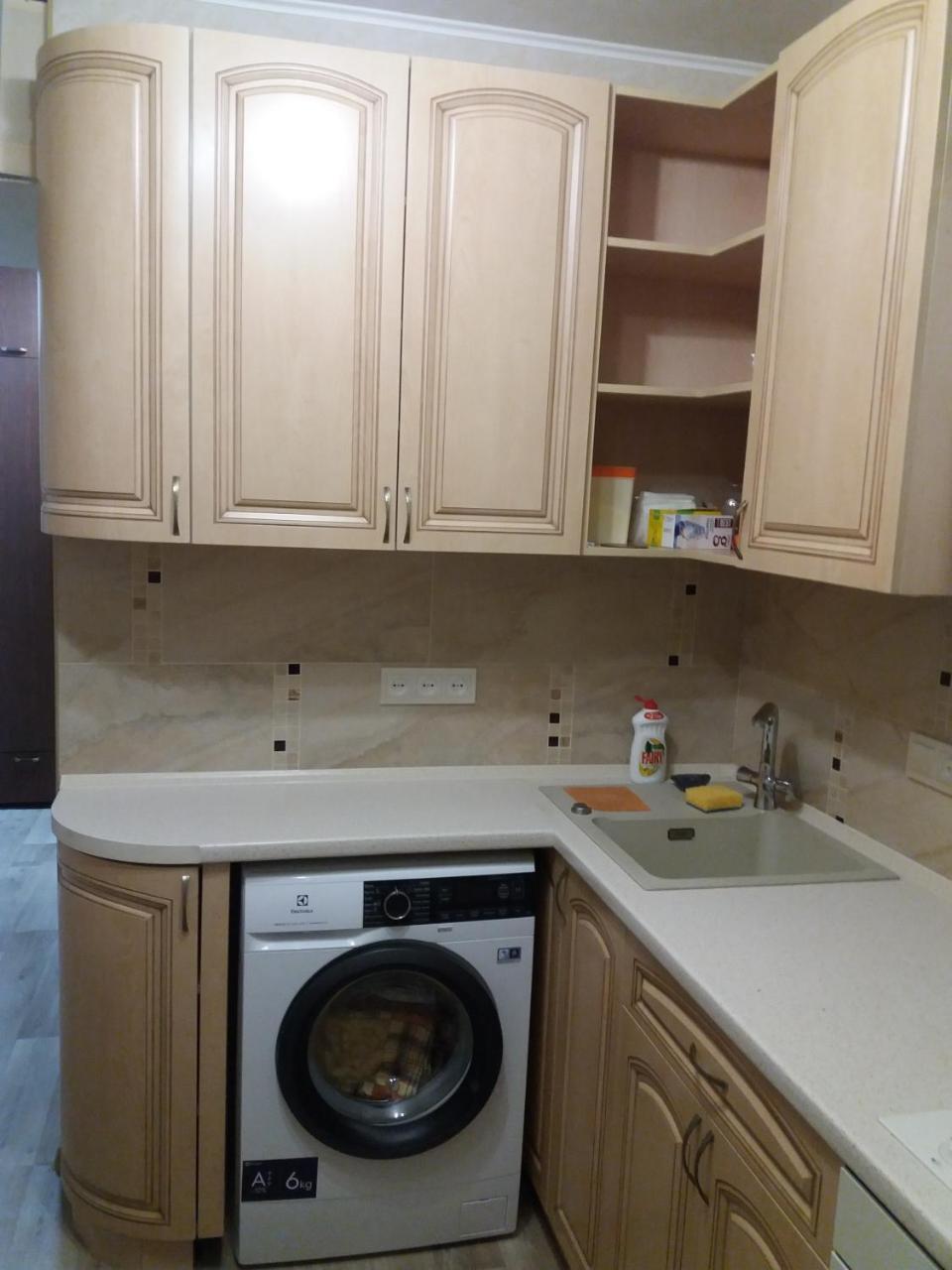 Сozy Appartment Near Metro Station "23 Avgusta" Carcóvia Exterior foto
